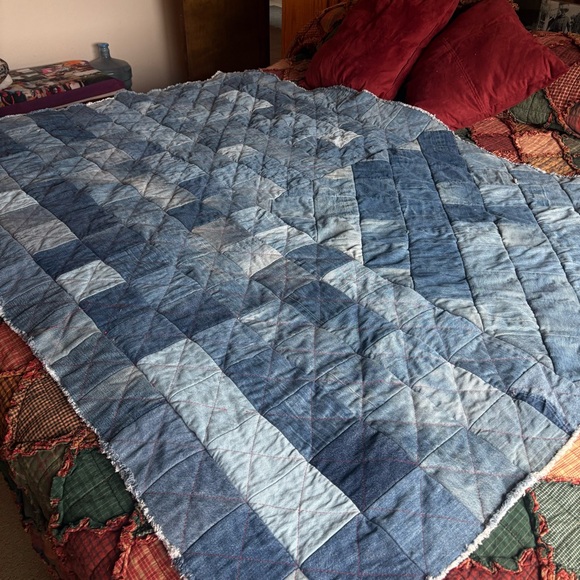 United States Flag Patriotic Patchwork Rag Quilt - Picture 5 of 7